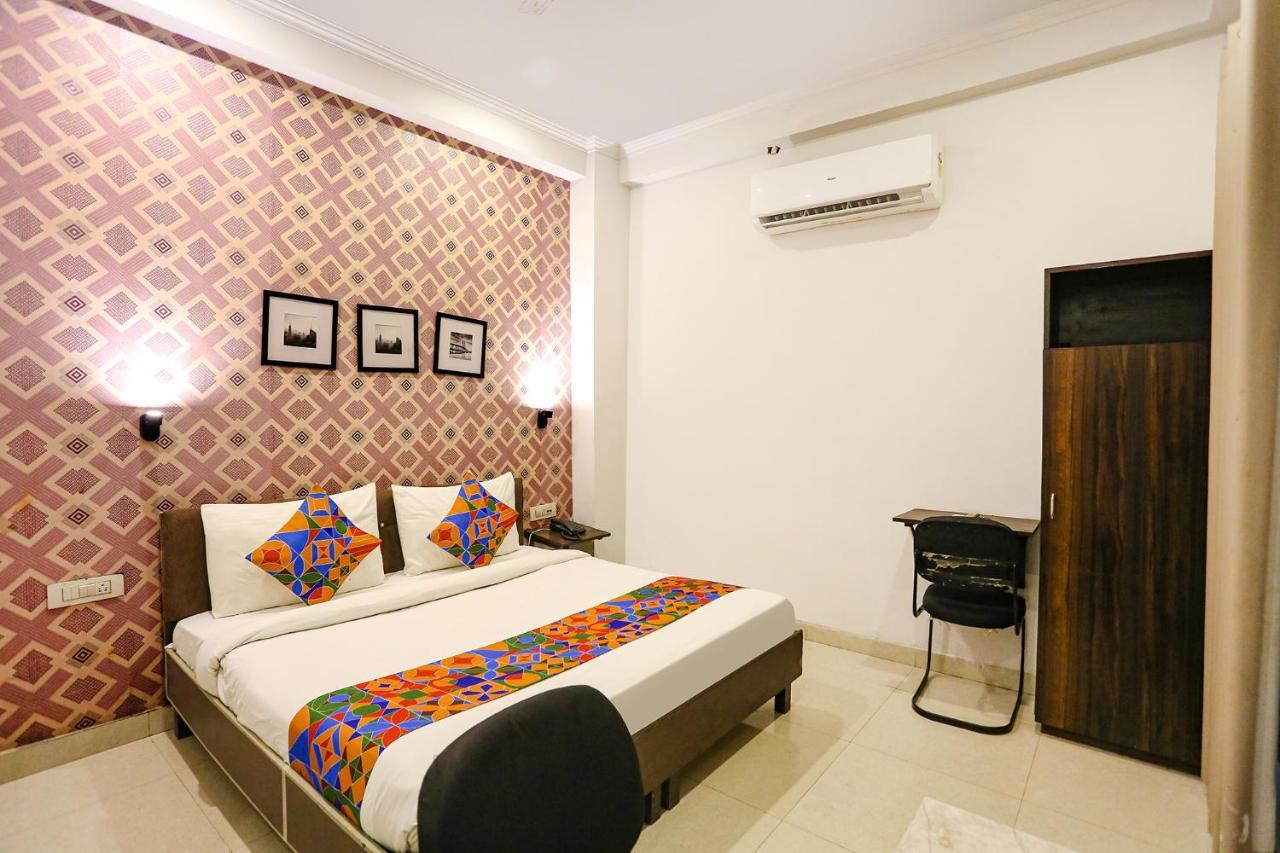 Fabhotel Novel Suites - Nr Yashobhoomi Convention Centre New Delhi Exterior photo