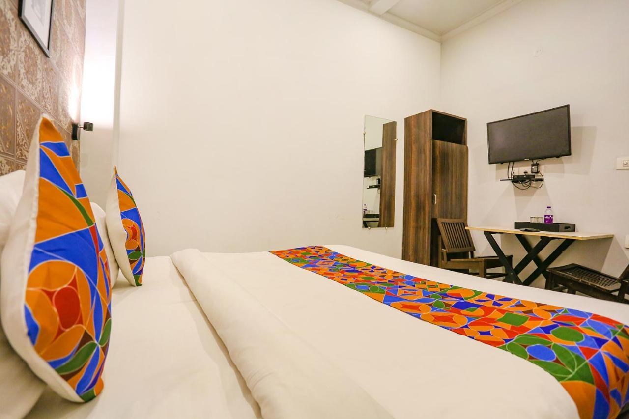 Fabhotel Novel Suites - Nr Yashobhoomi Convention Centre New Delhi Exterior photo