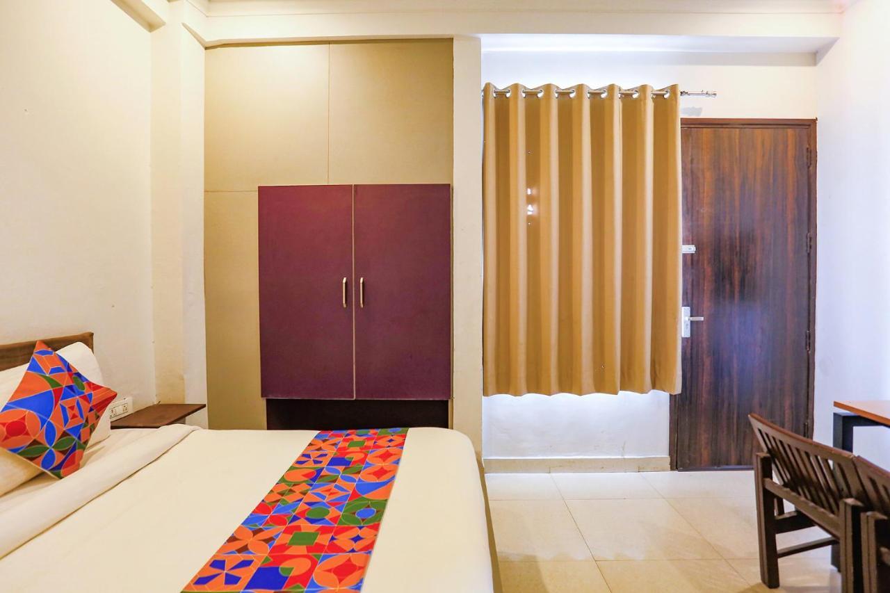 Fabhotel Novel Suites - Nr Yashobhoomi Convention Centre New Delhi Exterior photo